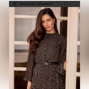 Beautiful rare to find Danielle forever new dress